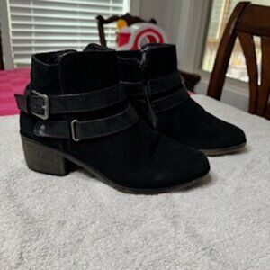 Sonoma black booties women's size 9 with strap and buckle 2" heel